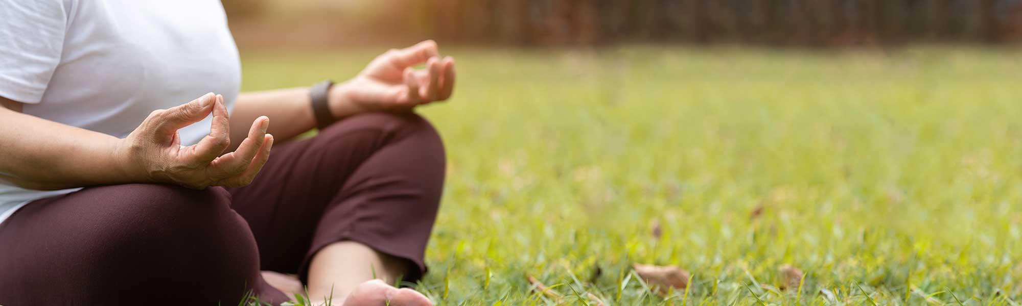 Méditation : une pratique “santé” pour les seniors et leurs aidants
